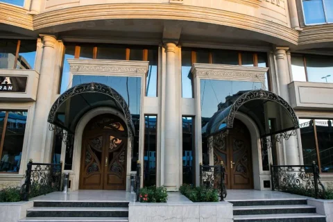 هتل آزالیا باکو