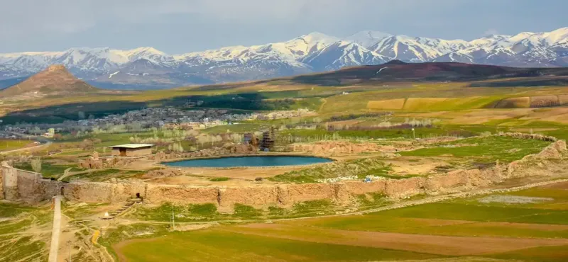 جاهای دیدنی ایران تخت سلیمان آذربایجان غربی جاهای دیدنی ایران تخت سلیمان آذربایجان غربی