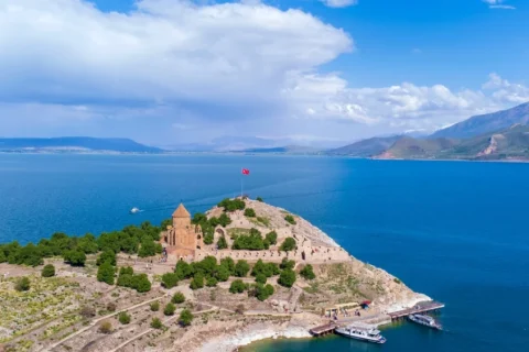 دریاچه وان