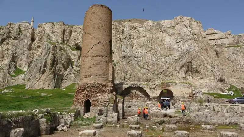 مسجد جامع وان