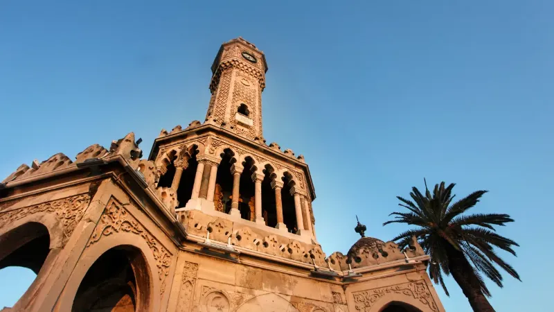 معماری برج ساعت ازمیر