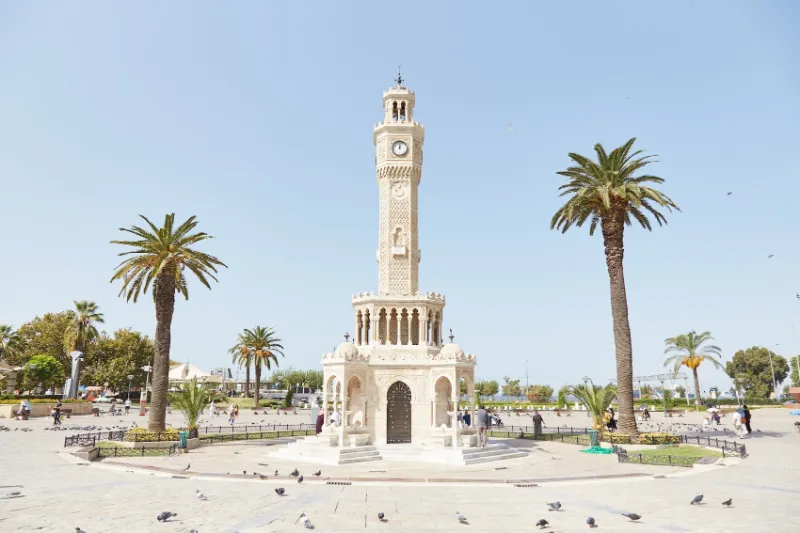 بهترین زمان بازدید از برج ساعت ازمیر