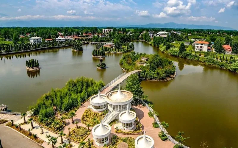 ساحل چمخاله یکی از سواحل زیبا شمال