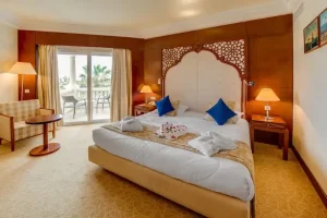 هتل له رویال 10