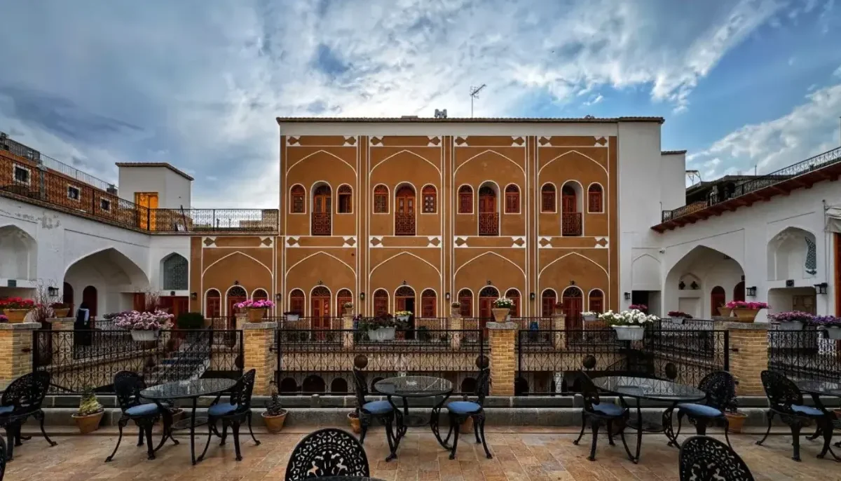 هتل عمارت سهروردی اصفهان