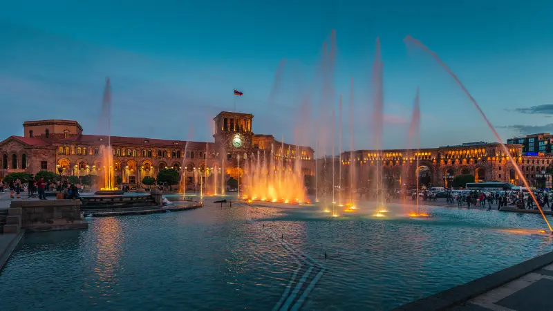 معرفی میدان جمهوری ارمنستان